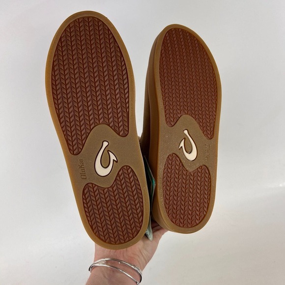 OluKai Pa'ina Hulu women's size 7 tan suede minimalist water resistant boots - Picture 8 of 12